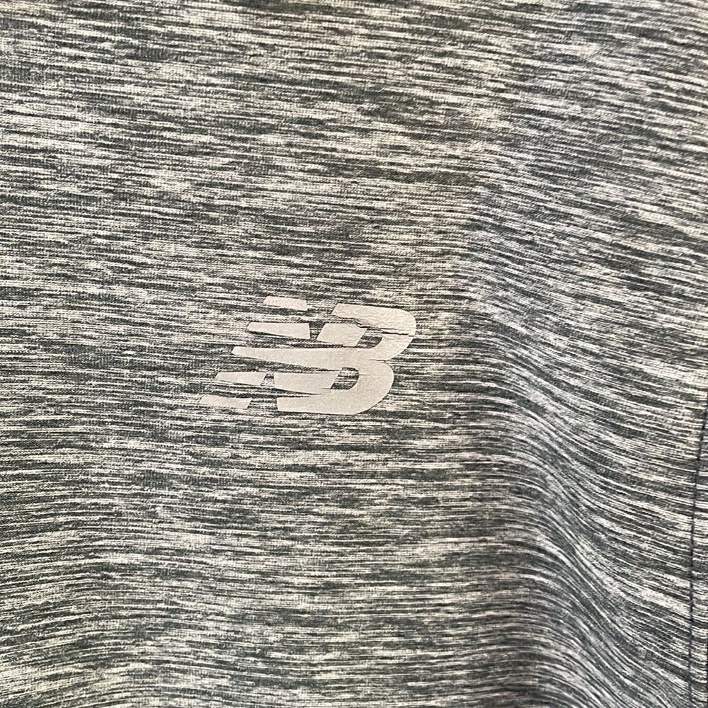 New Balance NB Dry heather gray 1/4 zip workout jacket medium - Picture 5 of 7